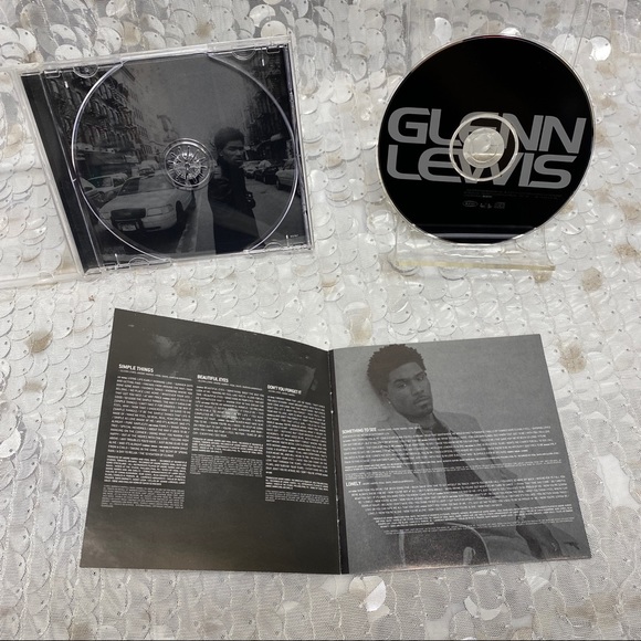 Glenn Lewis - World Outside My Window - Picture 9 of 11